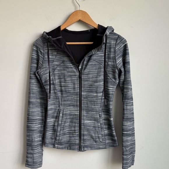 Lululemon Hooded Define Jacket Size 6 - Picture 6 of 6